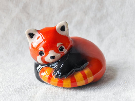 Curled Up Red Panda (NON MAGNETIC)