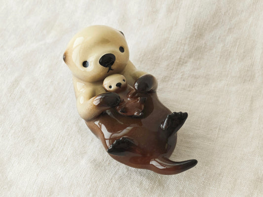 PRE-ORDER Otter with pup (MAGNETIC)