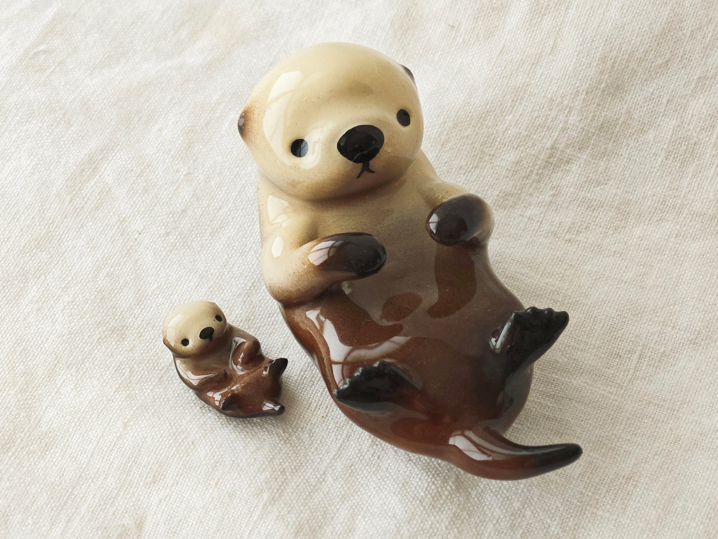 PRE-ORDER Otter with pup (MAGNETIC)