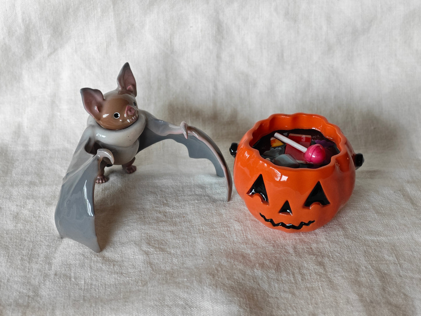 Bat with Candy (MAGNETIC)