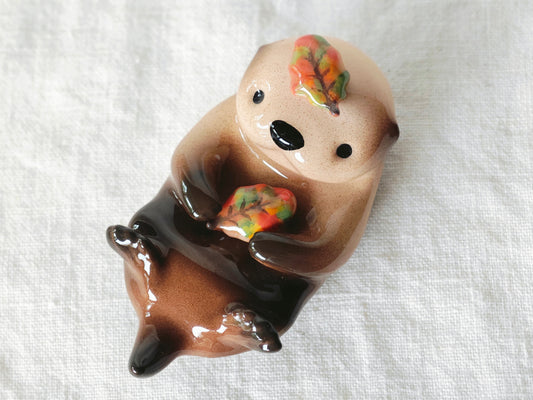 Otter with Fall Leaves (Magnetic)